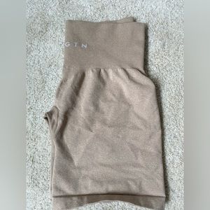 NVGTN Pro shorts beige